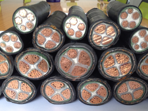 金聯(lián)宇電線電纜廠家提醒規(guī)范使用電線電纜有哪些規(guī)范.jpg 金聯(lián)宇電線電纜廠家提醒規(guī)范使用電線電纜有哪些規(guī)范.jpg